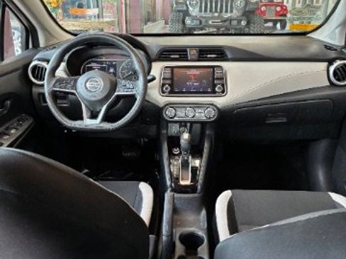 Used 2021 Nissan Versa SV image 23