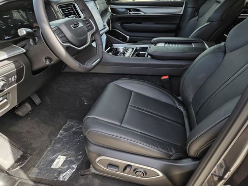 New 2026 Jeep Grand Wagoneer 4WD image 14
