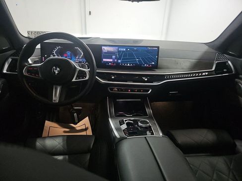 Certified 2024 BMW X7 xDrive40i w/ M Sport Package image 5