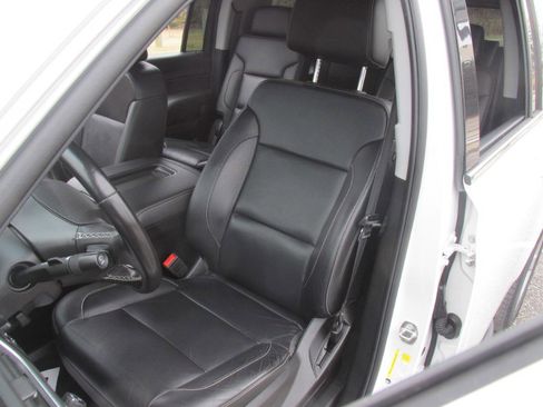 Used 2018 Chevrolet Suburban LT image 50