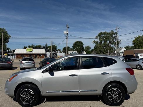 Used 2013 Nissan Rogue S AWD/4WD image 2