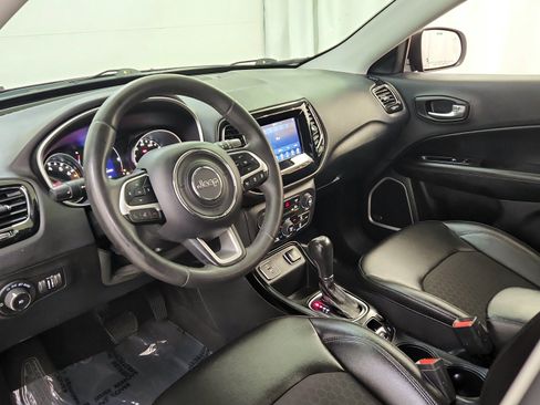 Used 2021 Jeep Compass Latitude w/ Sun and Sound Group FWD image 16