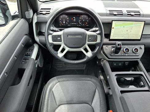 Used 2023 Land Rover Defender 110 X-Dynamic SE AWD/4WD image 4