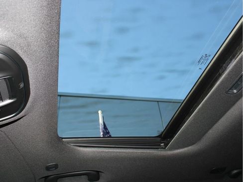 New 2025 Jeep Grand Cherokee Altitude image 23