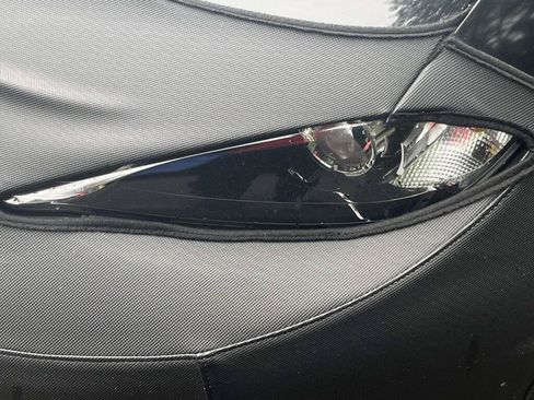 Used 2017 MAZDA MX-5 Miata Grand Touring RWD image 13