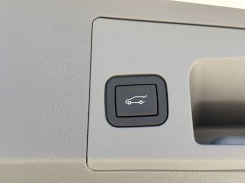 New 2025 Cadillac XT5 Premium Luxury image 12