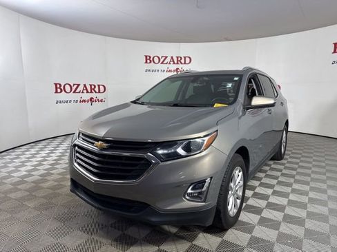 Used 2018 Chevrolet Equinox LT w/ Sun & Infotainment Package image 4