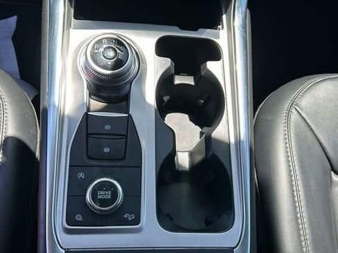 Certified 2023 Ford Explorer XLT w/ Equipment Group 202A AWD/4WD image 24