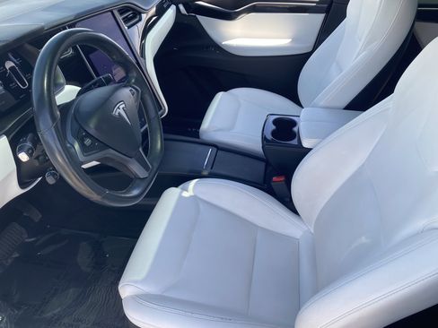 Used 2020 Tesla Model X Long Range AWD/4WD image 17