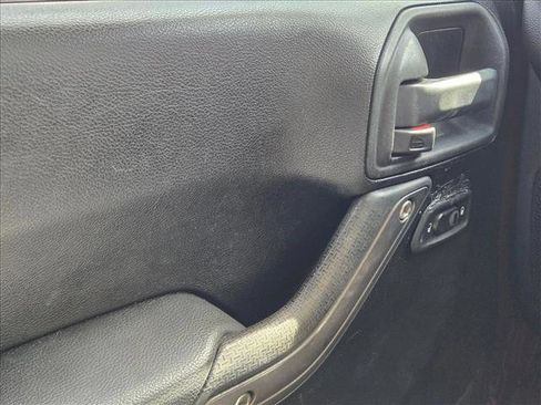 Used 2011 Jeep Wrangler Sport AWD/4WD image 6