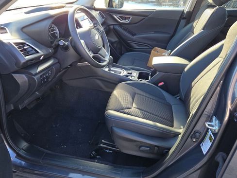 Used 2023 Subaru Forester Premium image 21