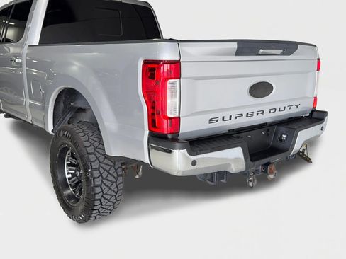 Used 2017 Ford F250 Lariat w/ Chrome Package image 8