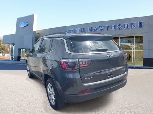 Used 2024 Jeep Compass Latitude AWD/4WD image 6