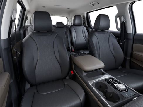 New 2026 Kia Carnival LXS image 15