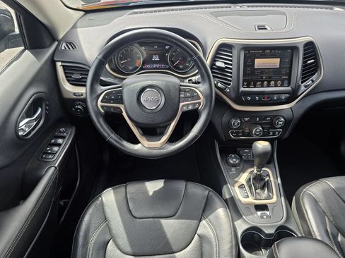 Used 2014 Jeep Cherokee Limited w/ Technology Group AWD/4WD image 2