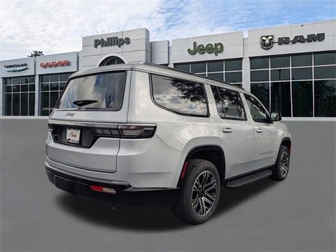 New 2026 Jeep Grand Wagoneer 4WD image 4