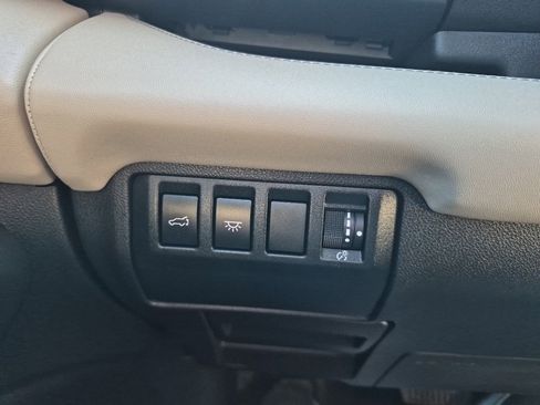 Used 2023 Subaru Ascent Limited w/ Technology Package image 17