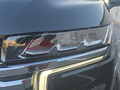 Used 2024 Chevrolet Tahoe LT image 30