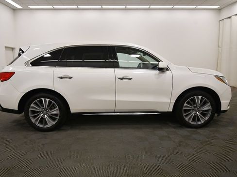 Used 2018 Acura MDX w/ Technology & Entertainment AWD/4WD image 9