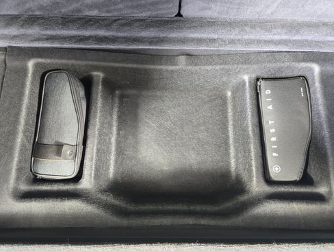Used 2024 Rivian R1S Adventure AWD/4WD image 32