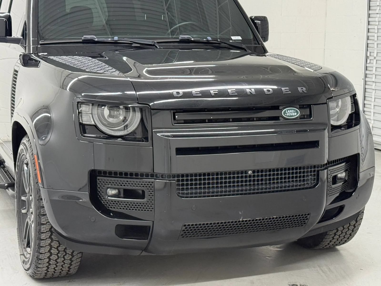 Used 2021 Land Rover Defender 110 X-Dynamic HSE AWD/4WD image 40