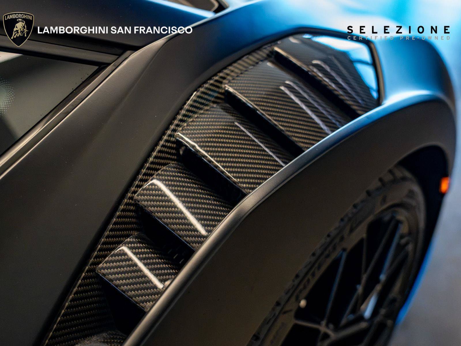 Used 2024 Lamborghini Huracan STO RWD image 17