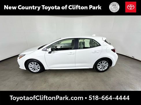 Used 2023 Toyota Corolla SE image 6