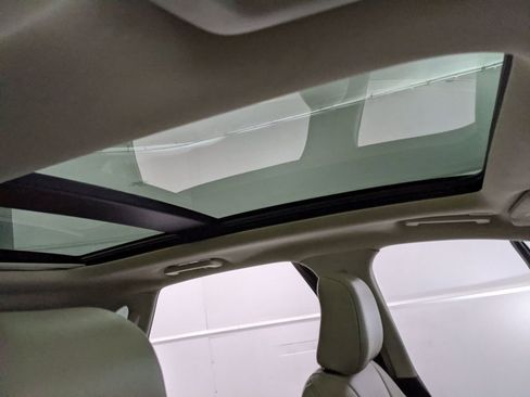 Used 2021 Ford Edge Titanium image 22