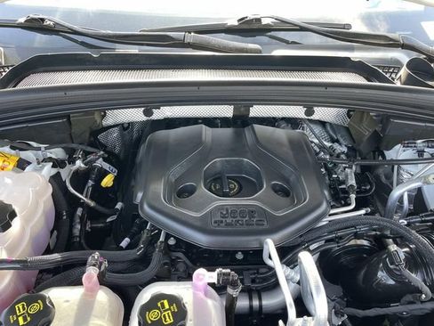 Used 2023 Jeep Grand Cherokee 4WD 4xe image 38