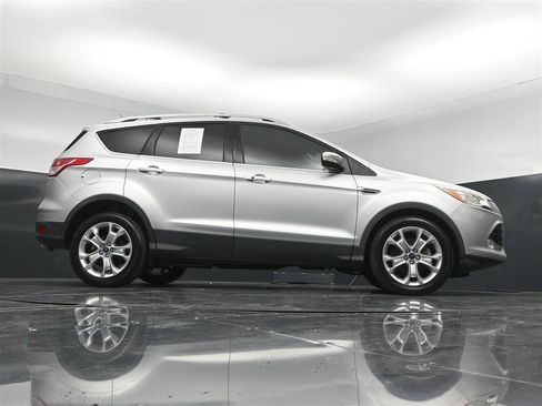 Used 2015 Ford Escape Titanium FWD image 20