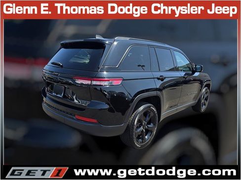 Certified 2025 Jeep Grand Cherokee Altitude AWD/4WD image 7