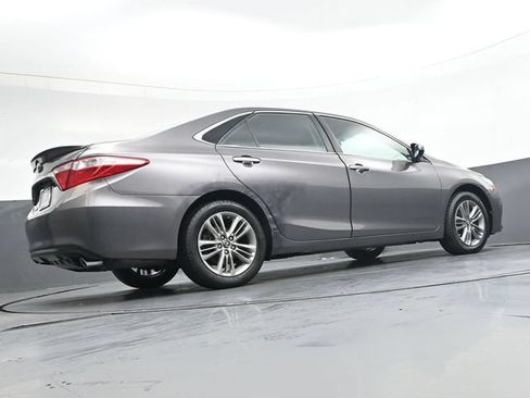 Used 2017 Toyota Camry SE FWD image 37