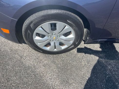 Used 2014 Chevrolet Cruze LS image 31