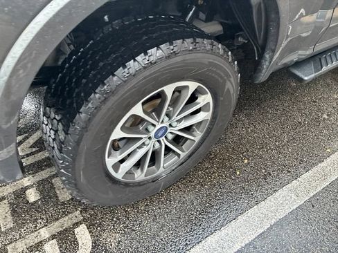 Used 2018 Ford F150 XLT w/ Equipment Group 302A Luxury AWD/4WD image 21