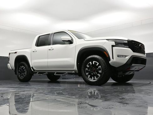 Used 2024 Nissan Frontier PRO-4X w/ Pro Convenience Package image 31