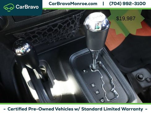 Used 2018 Jeep Wrangler Unlimited Sport w/ Connectivity Group AWD/4WD image 31
