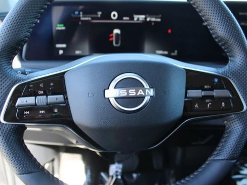 Used 2025 Nissan Ariya FWD image 19