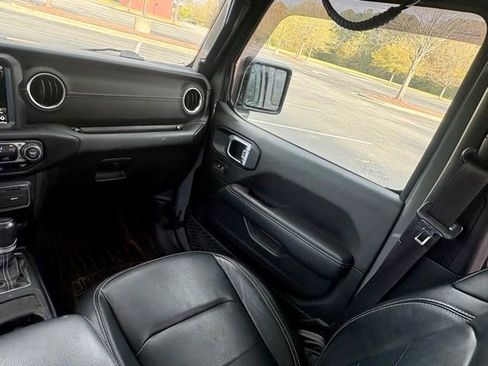 Used 2023 Jeep Wrangler Sahara image 26