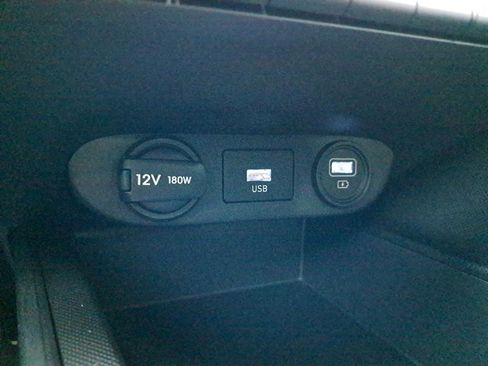 Used 2023 Hyundai Elantra Blue image 24