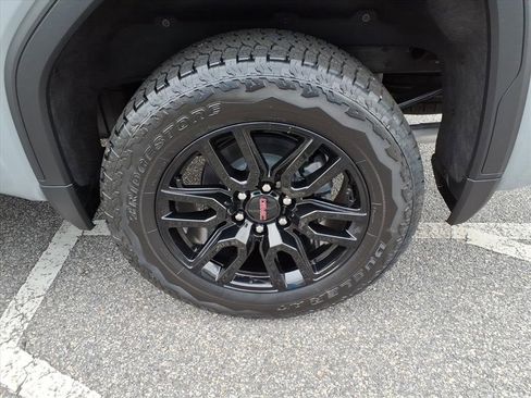 Used 2024 GMC Sierra 1500 Elevation image 10