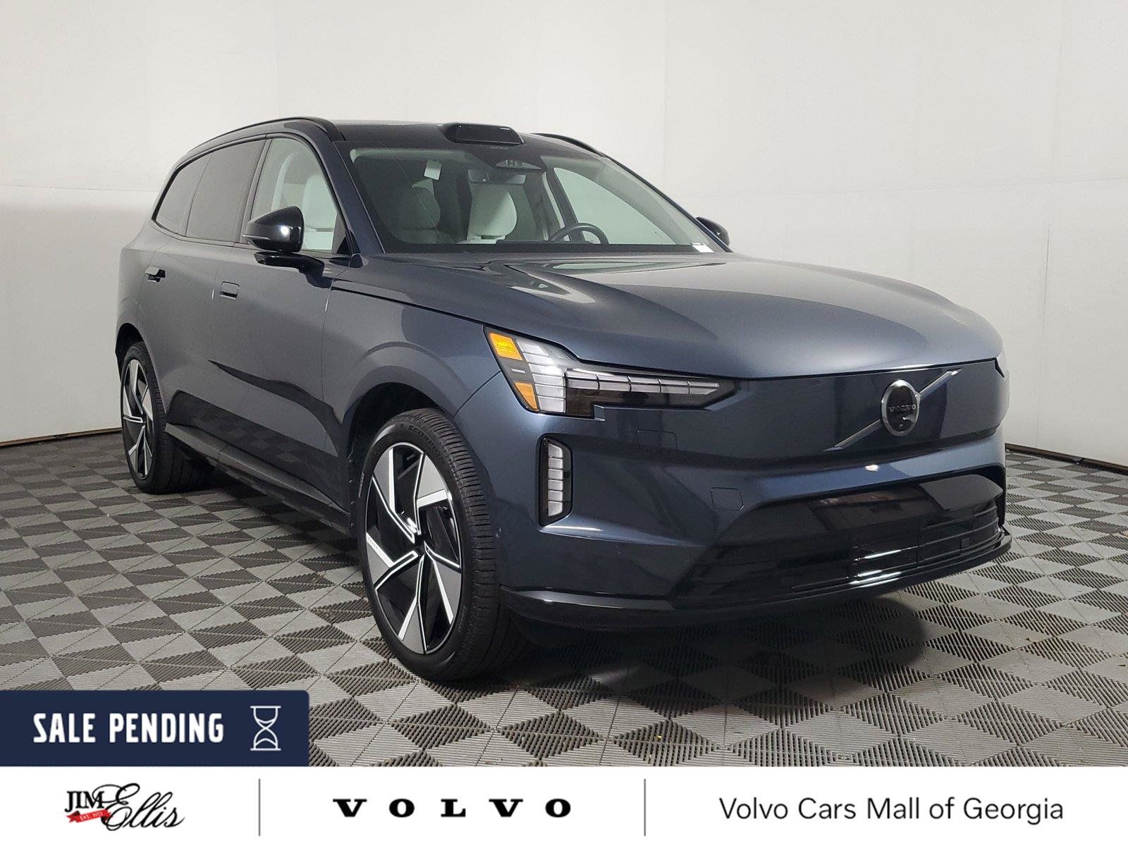 Used 2025 Volvo EX90 Plus AWD/4WD image 1