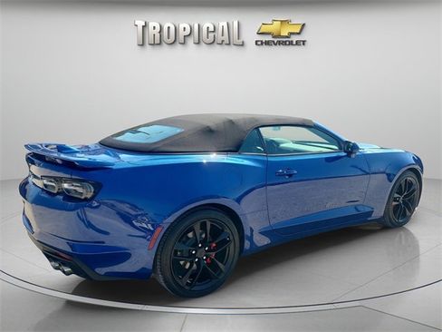 Used 2023 Chevrolet Camaro LT w/ RS Package image 5