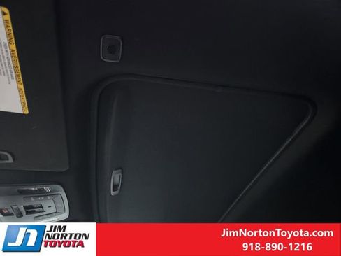 Used 2025 Toyota Sienna Limited AWD/4WD image 25