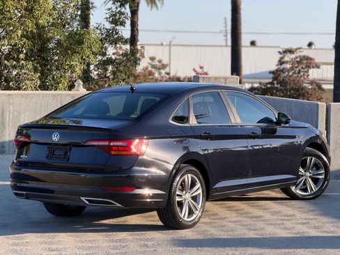 Used 2019 Volkswagen Jetta R-Line FWD image 17