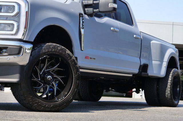 Used 2024 Ford F350 Lariat w/ Lariat Ultimate Package AWD/4WD image 16