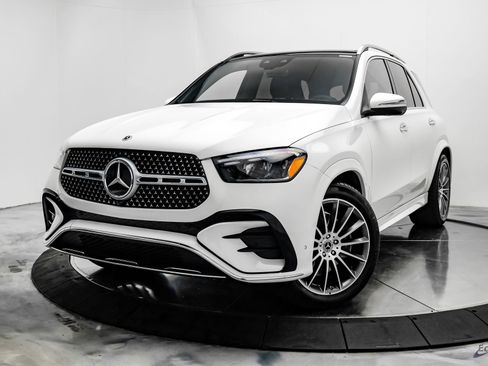 Used 2025 Mercedes-Benz GLE 450 4MATIC w/ AMG Line Exterior image 5