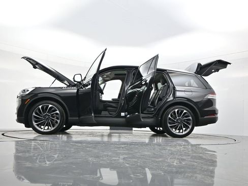 Used 2023 Lincoln Aviator Reserve w/ Equipment Group 201A image 64