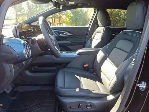 New 2026 Chevrolet Equinox EV LT w/ Convenience Package II FWD image 14