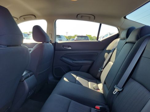 Certified 2022 Nissan Altima 2.5 SV image 11