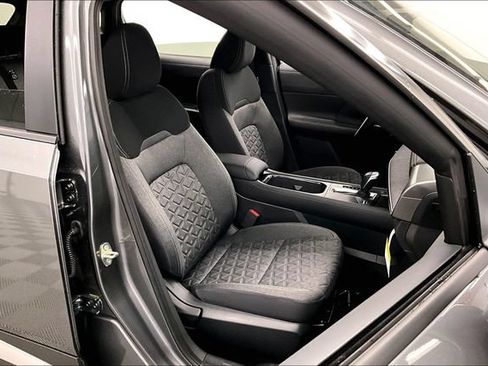 New 2026 Nissan Kicks SV AWD/4WD image 36